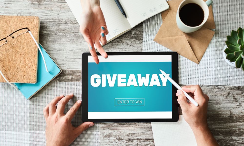 20 Giveaway Ideas for Small Businesses to Win New Customers