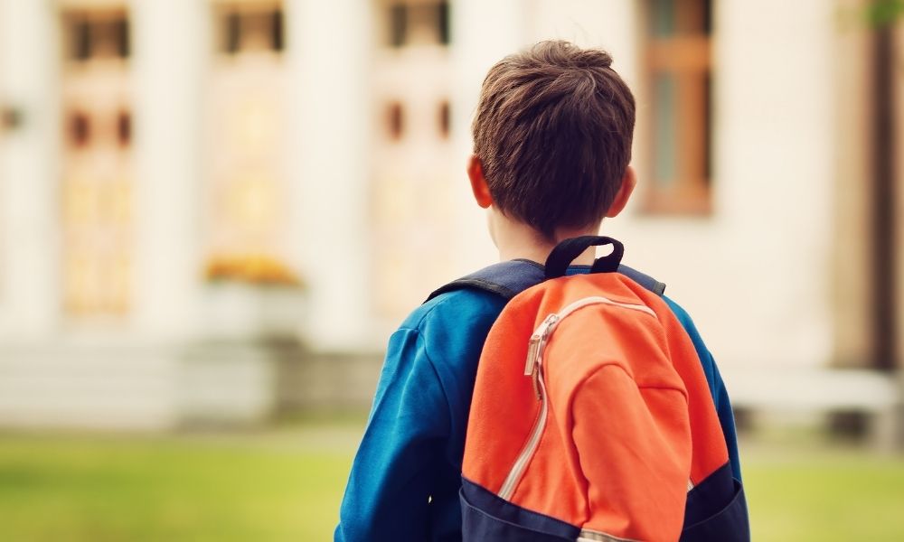 How To Properly Fit a Child’s Backpack