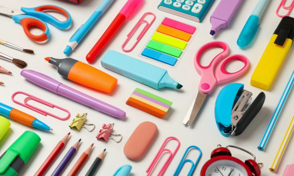 How To Pick the Best Wholesale School Supply Kit