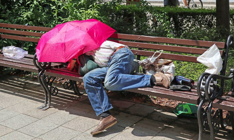 Tips for Helping Homeless People Beat the Heat This Summer