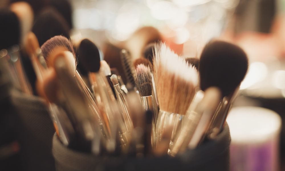 Avoid These 5 Common Mistakes When Donating Makeup Tools