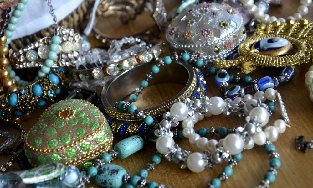 Wholesale Jewelry: Buying Bulk Under a Budget
